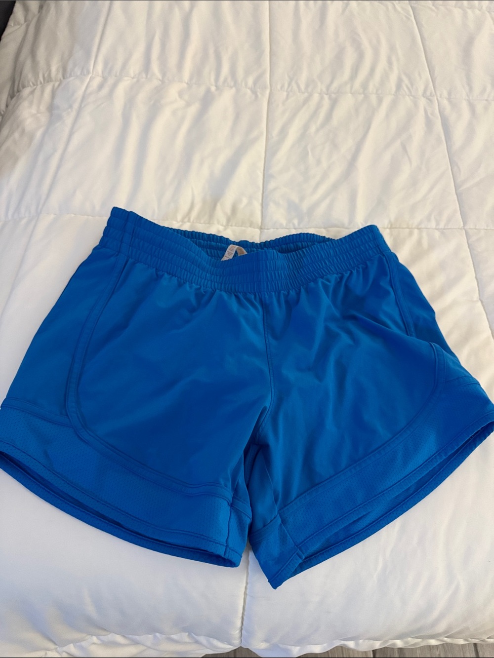 Lucy Like New 4β Inseam Womenβs Athletic Blue Running Shorts